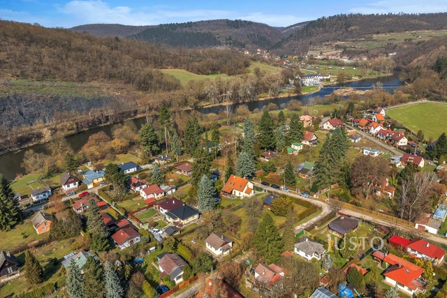 Prodej chaty 120 m² s pozemkem 646 m² + terasa 18 m²