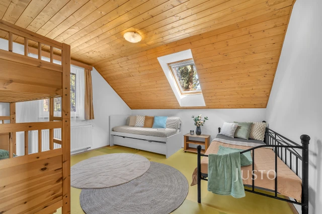 Prodej chaty 120 m² s pozemkem 646 m² + terasa 18 m²