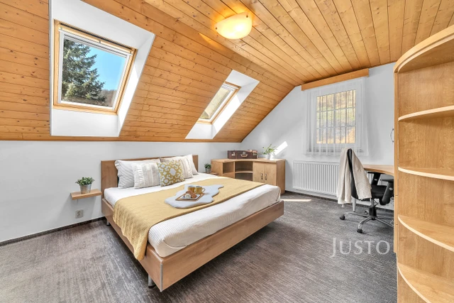 Prodej chaty 120 m² s pozemkem 646 m² + terasa 18 m²