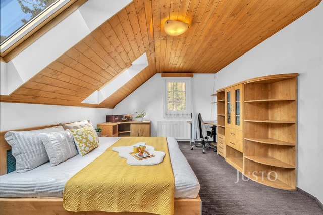 Prodej chaty 120 m² s pozemkem 646 m² + terasa 18 m²