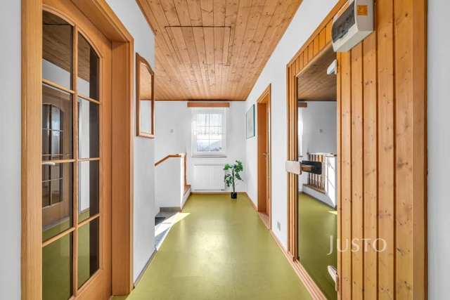 Prodej chaty 120 m² s pozemkem 646 m² + terasa 18 m²