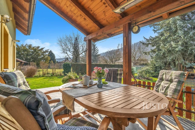 Prodej chaty 120 m² s pozemkem 646 m² + terasa 18 m²
