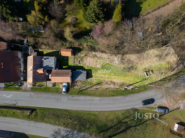Prodej rodinného domu 51 m² s pozemkem 957 m²