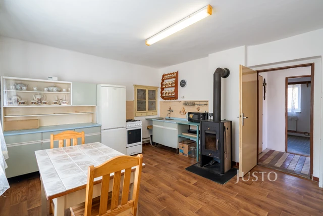 Prodej rodinného domu 51 m² s pozemkem 957 m²