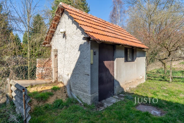 Prodej rodinného domu 51 m² s pozemkem 957 m²
