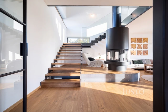 Prodej rodinného domu 349 m² s pozemkem 1 385 m²