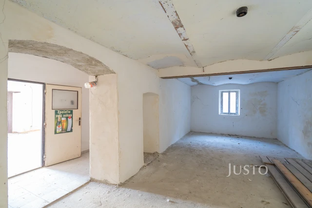 Prodej rodinného domu 387 m² s pozemkem 625 m²