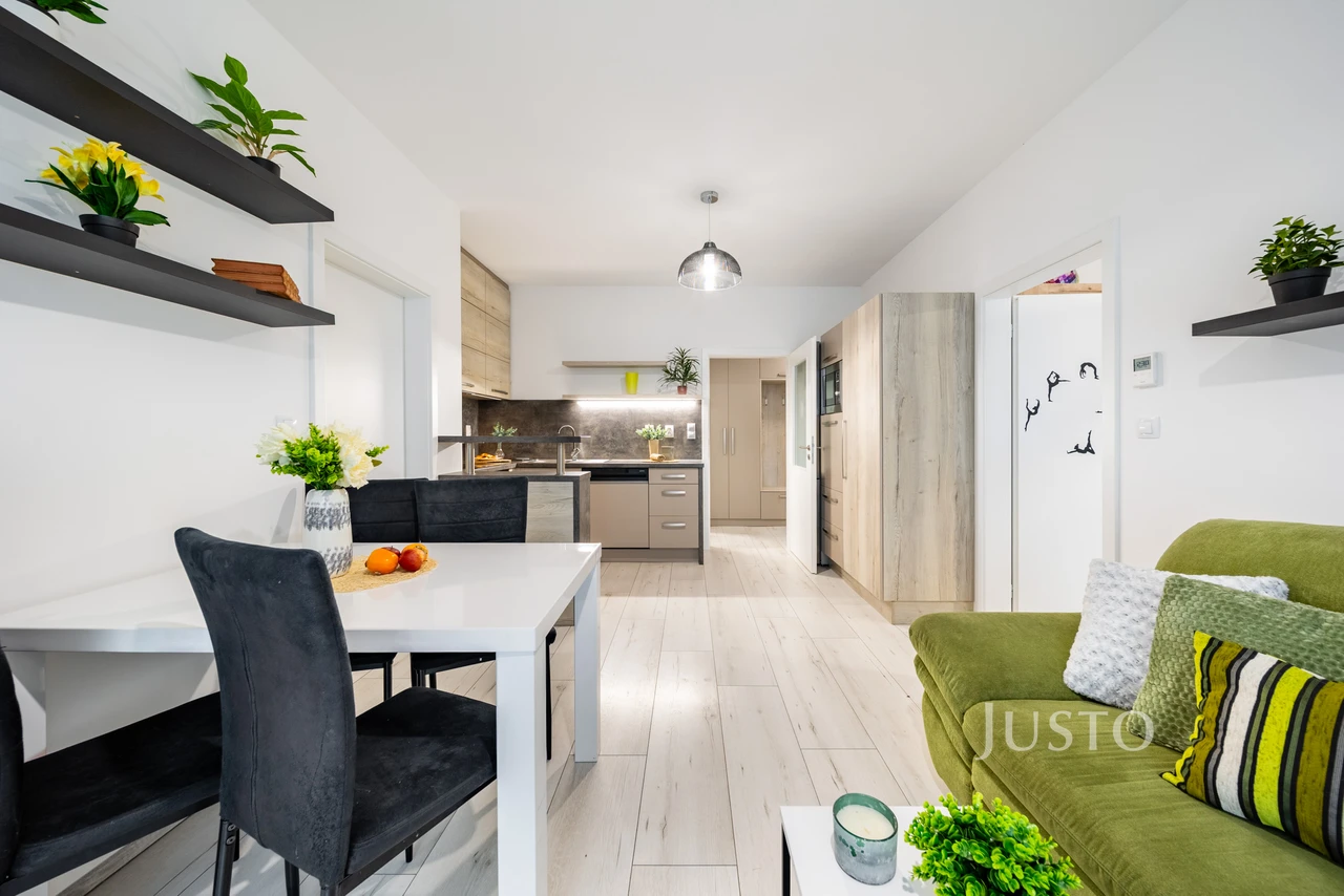 Prodej 3+kk 72 m² + terasa 54 m² + parkování