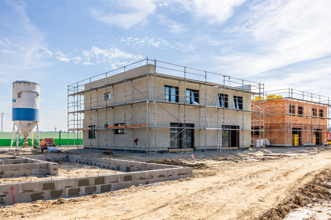 Prodej rodinného domu 123 m² s pozemkem 387 m² + terasa 23 m²