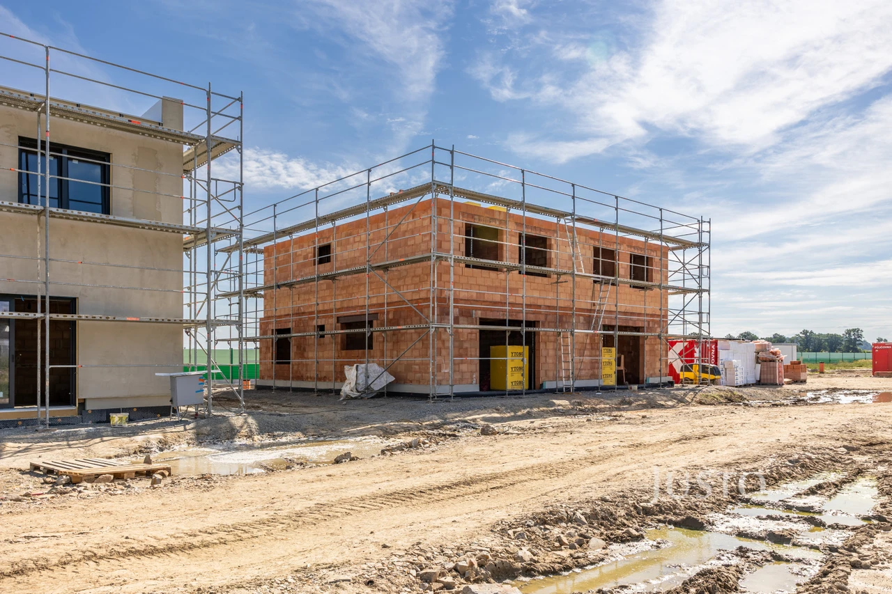 Prodej 5+kk 123 m² + zahrada 217 m² + terasa + parkování - SO.02-2