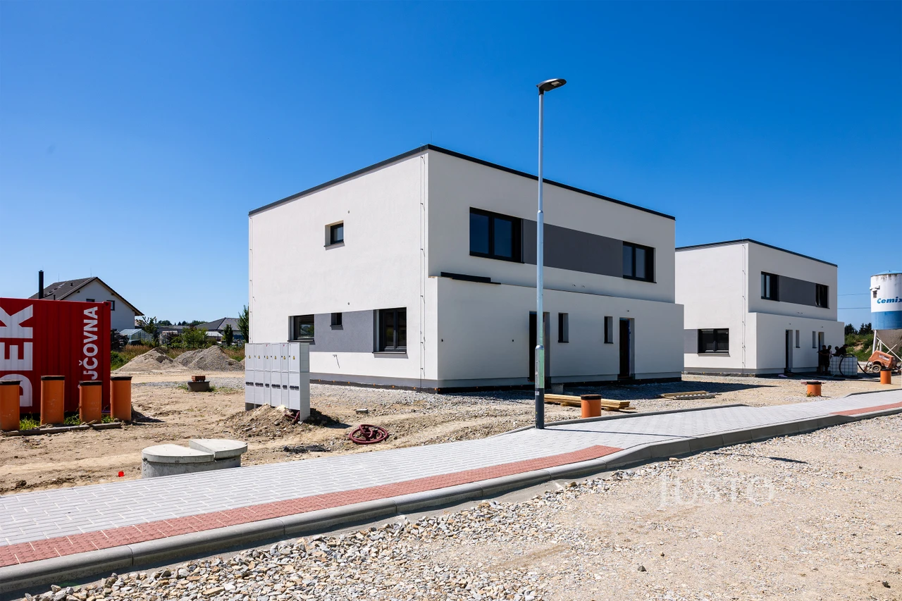 Prodej 5+kk 123 m² + zahrada 225 m² + terasa + parkování - SO.02-1