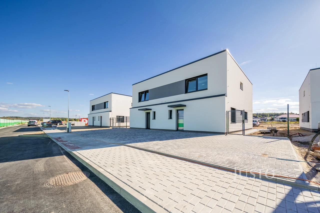 Prodej 5+kk 123 m² + zahrada 245 m² + terasa + parkování - SO.01-2