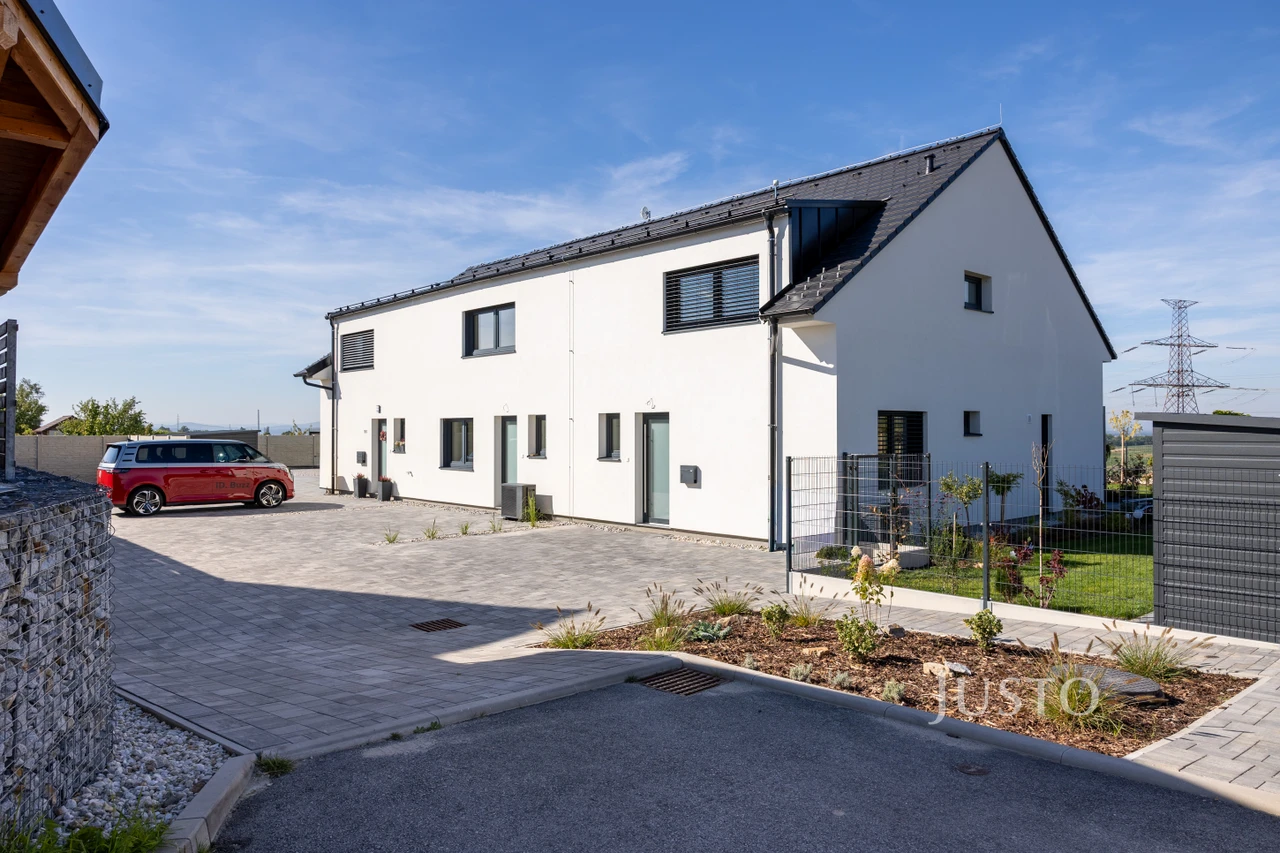 Prodej 5+kk 124 m² + zahrádka 80 m² + terasa 13 m² + parkování