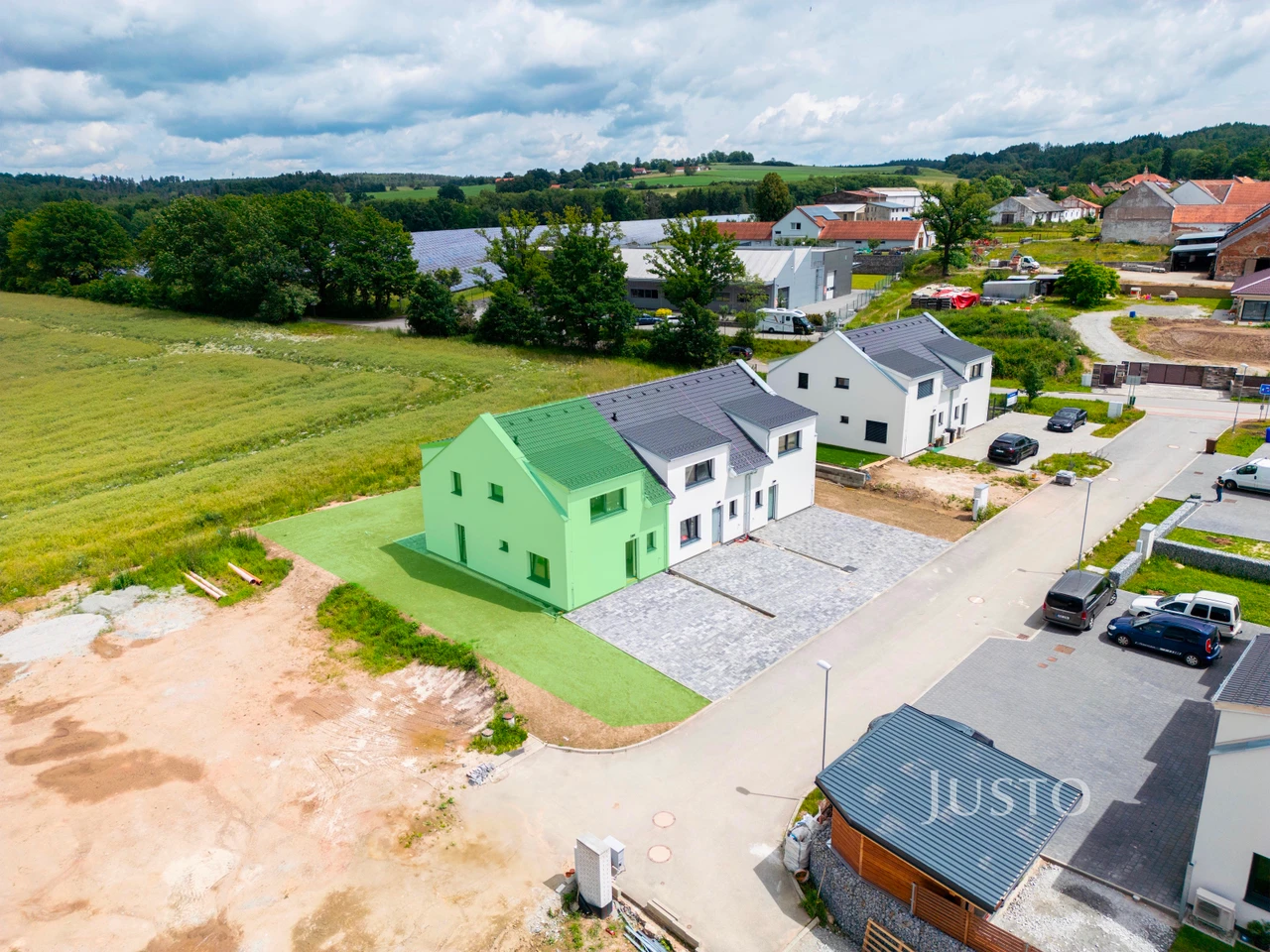 Prodej 5+kk 121 m² + zahrada 268 m² + terasa 14 m² + parkování