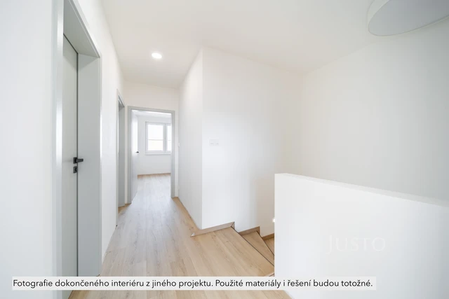 REZERVOVÁNO - Prodej 5+kk 121 m² + zahrada 285 m² + terasa 13 m² + parkování