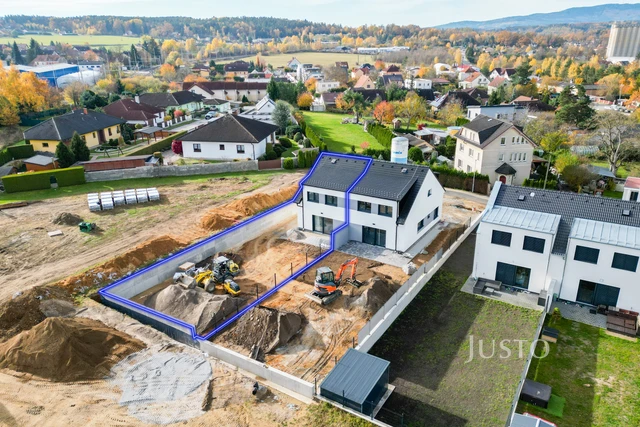 REZERVOVÁNO - Prodej 5+kk 121 m² + zahrada 285 m² + terasa 13 m² + parkování