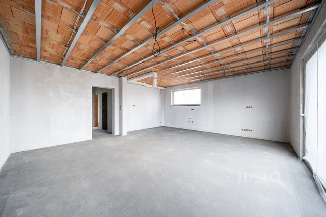 PRODÁNO - Prodej 5+kk 121 m² + zahrada 282 m² + terasa 13 m² + parkování