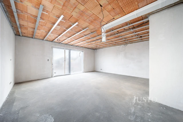 PRODÁNO - Prodej 5+kk 121 m² + zahrada 282 m² + terasa 13 m² + parkování