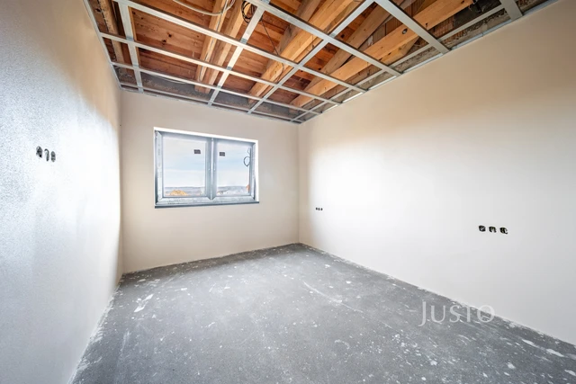 PRODÁNO - Prodej 5+kk 121 m² + zahrada 282 m² + terasa 13 m² + parkování