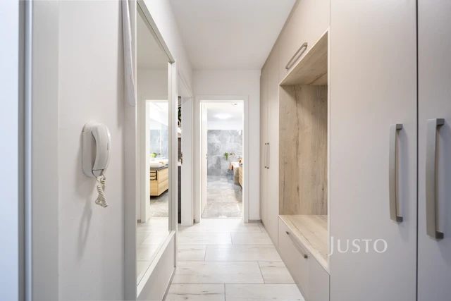 Prodej 3+kk 72 m² + terasa 54 m² + parkování