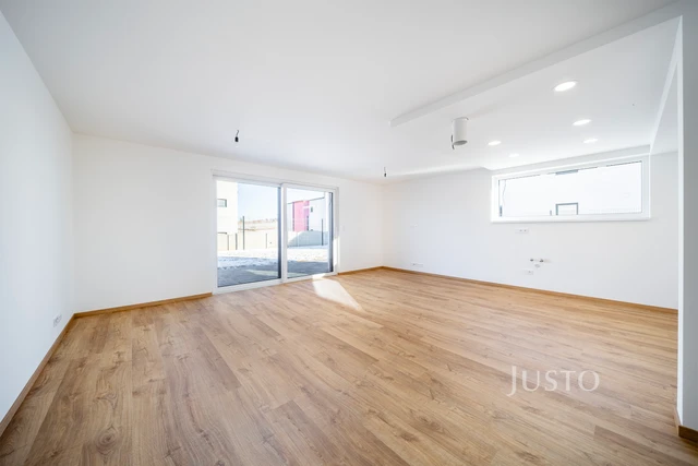 Prodej rodinného domu 121 m² s pozemkem 311 m² + terasa 13 m²