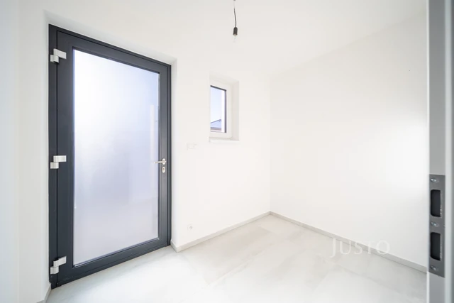 Prodej rodinného domu 121 m² s pozemkem 311 m² + terasa 13 m²