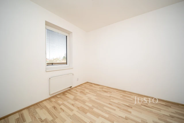 Prodej rodinného domu 141 m² s pozemkem 385 m² + terasa 7 m² + balkón 4 m²