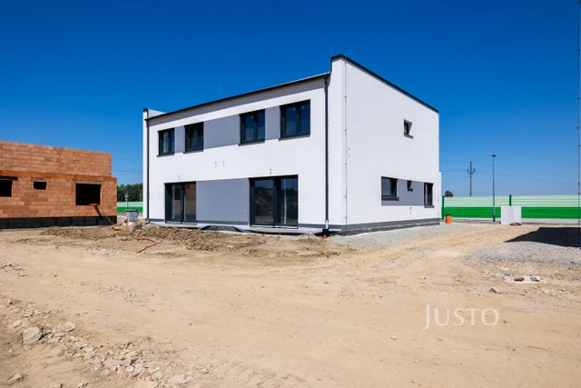 Prodej 5+kk 123 m² + zahrada 224 m² + terasa + parkování - SO.01-1