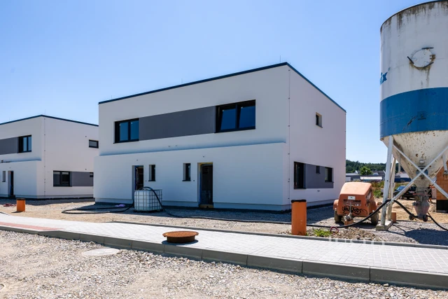 Prodej 5+kk 123 m² + zahrada 245 m² + terasa + parkování - SO.01-2