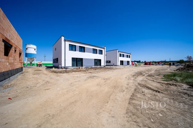 Prodej 5+kk 123 m² + zahrada 245 m² + terasa + parkování - SO.01-2