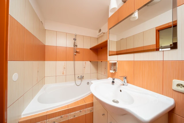 Prodej bytu 1+kk, 42m2, Šmeralova, Třeboň