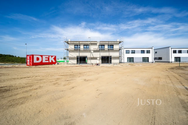 Prodej 5+kk 123 m² + zahrada 122 m² + terasa + parkování