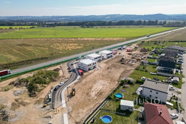Prodej 5+kk 123 m² + zahrada 122 m² + terasa + parkování