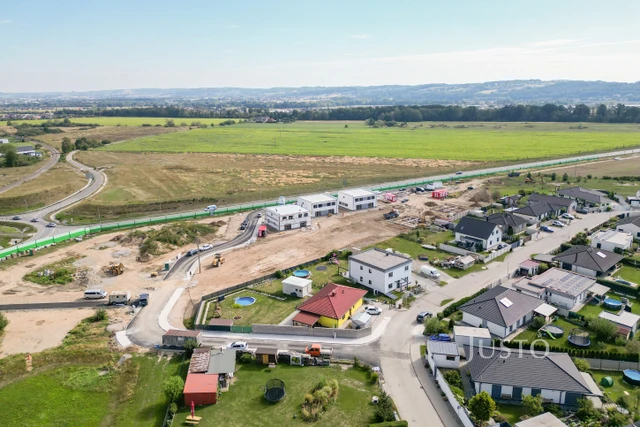 Prodej 5+kk 123 m² + zahrada 122 m² + terasa + parkování