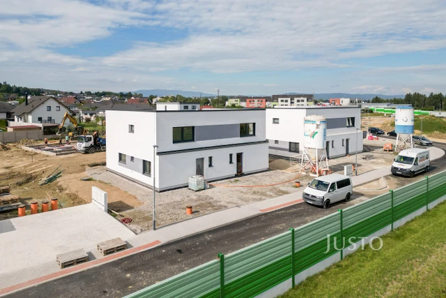 Prodej 5+kk 123 m² + zahrada 122 m² + terasa + parkování