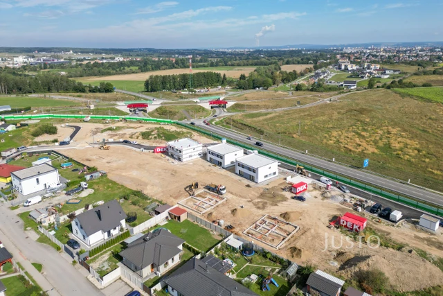 Prodej 5+kk 123 m² + zahrada 122 m² + terasa + parkování