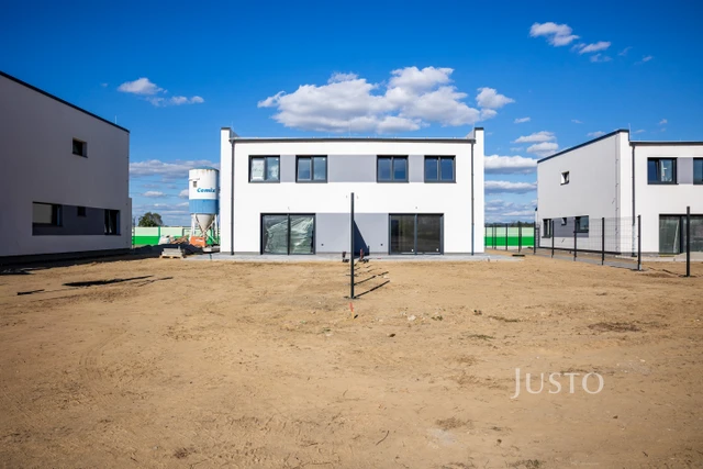 Prodej rodinného domu 123 m² s pozemkem 387 m² + terasa 23 m²