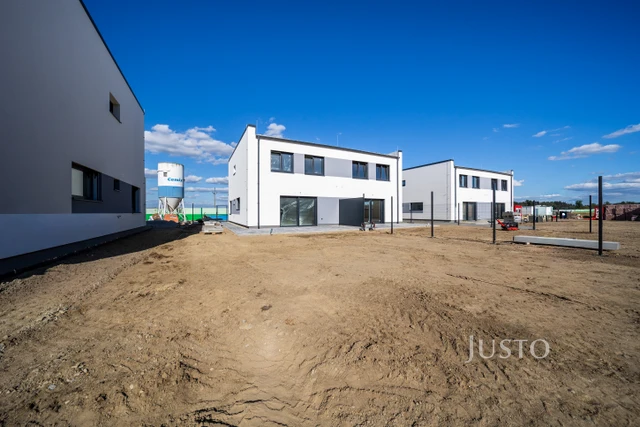 Prodej 5+kk 123 m² + zahrada 245 m² + terasa + parkování - SO.01-2