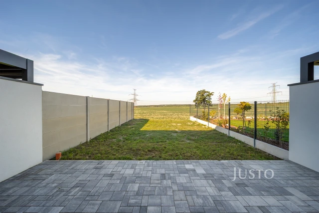 Prodej 5+kk 124 m² + zahrádka 80 m² + terasa 13 m² + parkování
