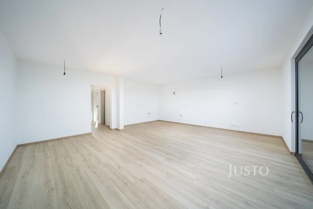 Prodej 5+kk 124 m² + zahrádka 80 m² + terasa 13 m² + parkování