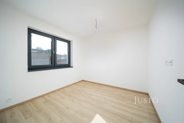 Prodej 5+kk 124 m² + zahrádka 80 m² + terasa 13 m² + parkování