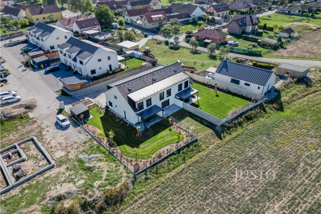 Prodej 5+kk 124 m² + zahrádka 80 m² + terasa 13 m² + parkování