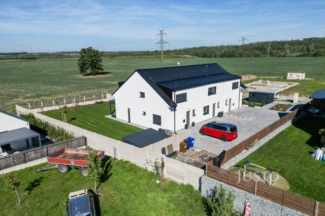 Prodej 5+kk 124 m² + zahrádka 80 m² + terasa 13 m² + parkování