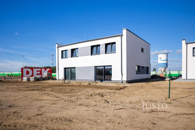 Prodej 5+kk 123 m² + zahrada 122 m² + terasa + parkování