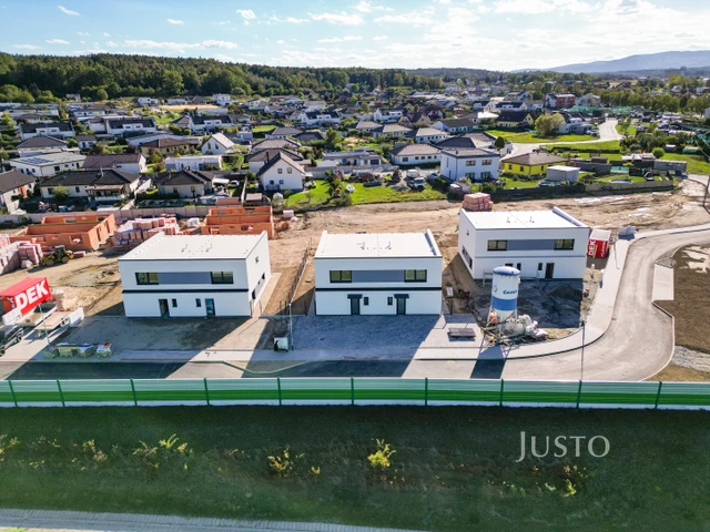 Prodej 5+kk 123 m² + zahrada 122 m² + terasa + parkování