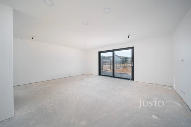 Prodej rodinného domu 123 m² s pozemkem 387 m² + terasa 23 m²