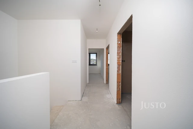 Prodej rodinného domu 123 m² s pozemkem 387 m² + terasa 23 m²