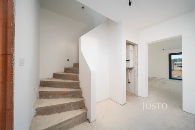 Prodej rodinného domu 123 m² s pozemkem 387 m² + terasa 23 m²