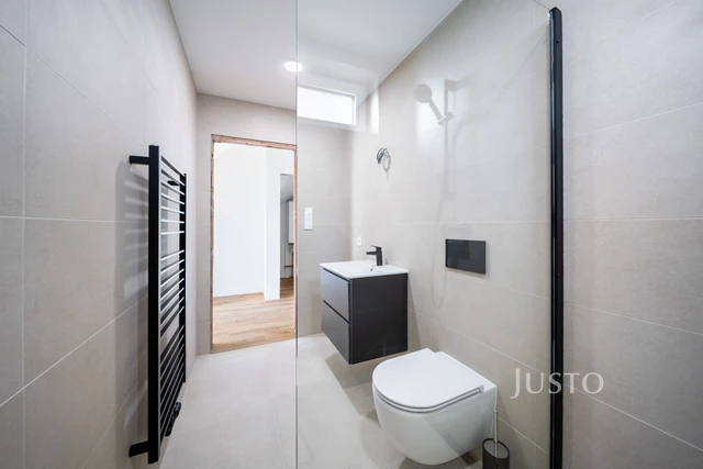 Prodej 5+kk 121 m² + zahrada 260 m² + terasa 14 m² + parkování