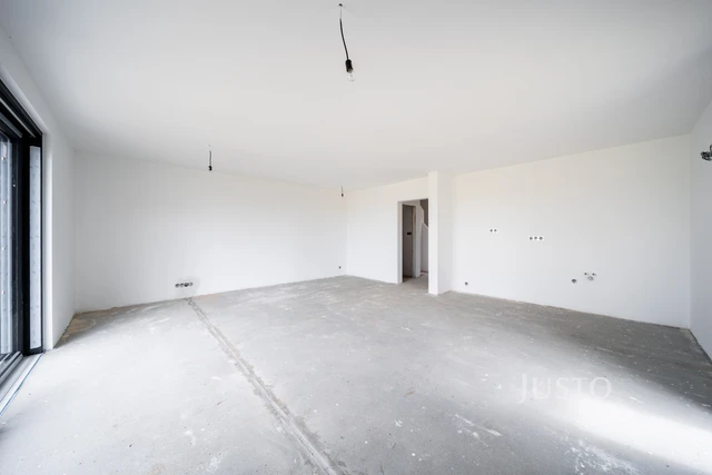 Prodej 5+kk 124 m² + zahrada 453 m² + terasa 13 m² + parkování